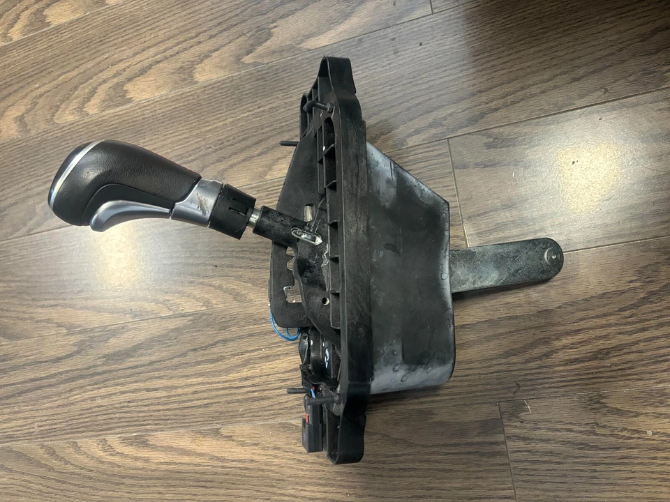 OEM 2014-2019 Chevrolet Corvette C7 Automatic Transmission Gear Shift Assembly - Image 3 of 3