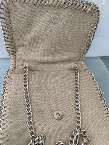 WITCHERY LADIES SHOULDER/ CROSSBODY CANVAS BAG METAL CHAIN SIZE 23X22X9CM - Picture 4 of 8