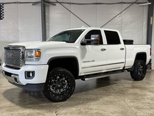 2016 GMC Sierra 2500 HD Denali Crew Cab 4WD