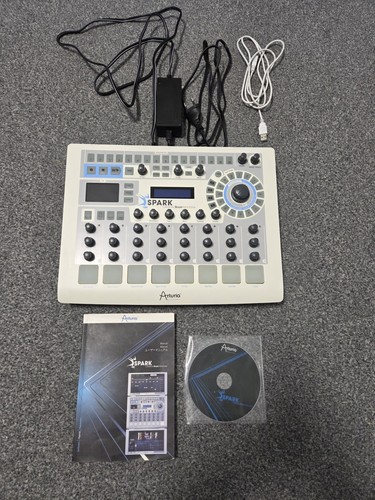 Arturia Spark Midi Controller Creative Drum Machine mit Zubehör - Bild 3 von 6