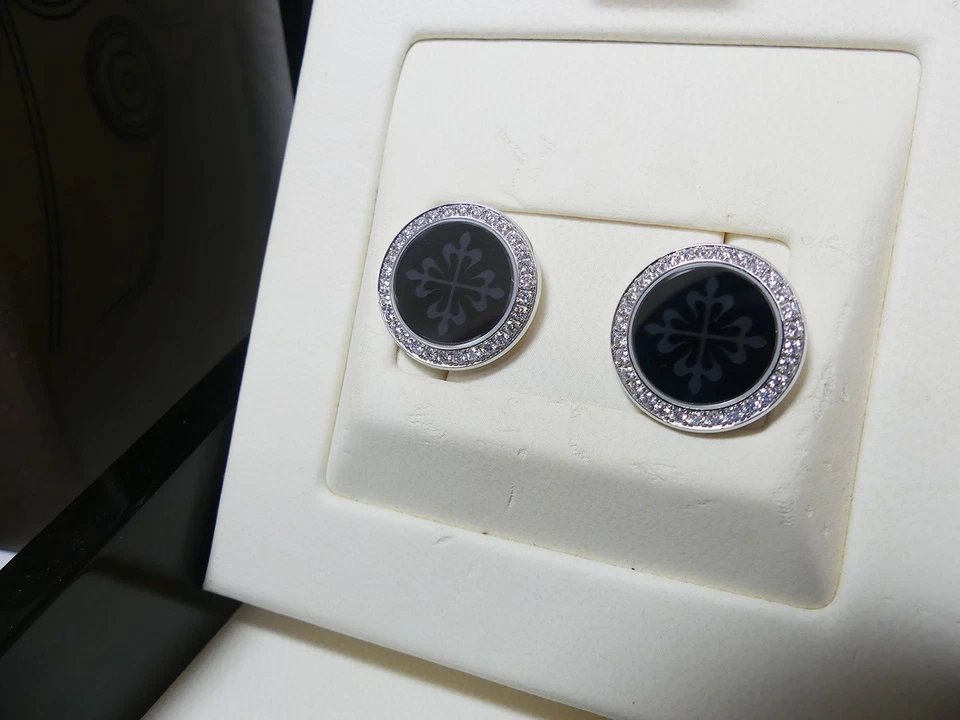 Gemelos Patek Philippe Diamond Onyx Oro Blanco 18K Calatrava 205.9108G-001 Foto 2 de 4