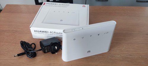 Huawei 4G LTE Router LTE 150Mbps Wi-Fi N300 Gigabit Port SIM card Hotspot route