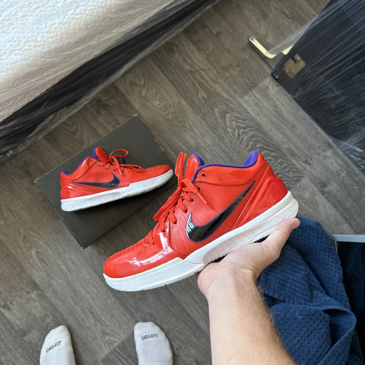 Nike Zoom Kobe 4 Protro x Undefeated Team Orange for Sale