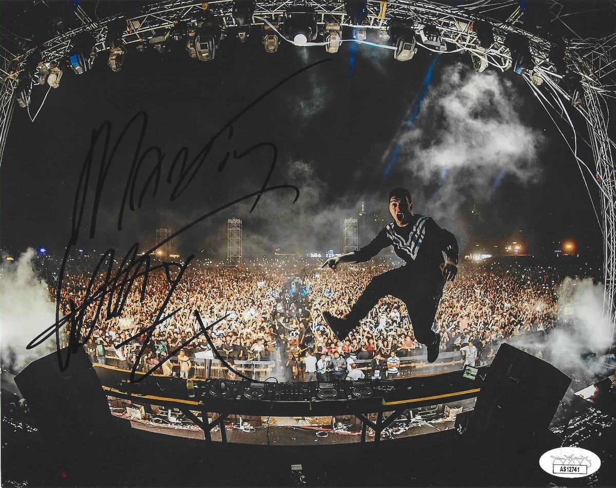 MARTIN GARRIX SIGNED 8X10 PHOTO DJ AREA 21 IBIZA POGO GOLD SKIES
