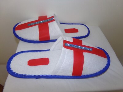slippers women AND MAN SIZE UP TO 10 IT IS NEW