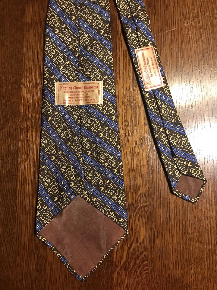 Corbata de seda de colección coleccionistas internacionales Austin Reed hecha en Inglaterra iglesia inglesa ventanas Foto 2 de 4
