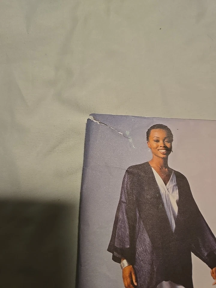 VTG 1994 Vogue Pattern #1328 ISSEY MIYAKE Size S 8-10 Jacket Top Pants UNCUT FF - Image 2 of 4