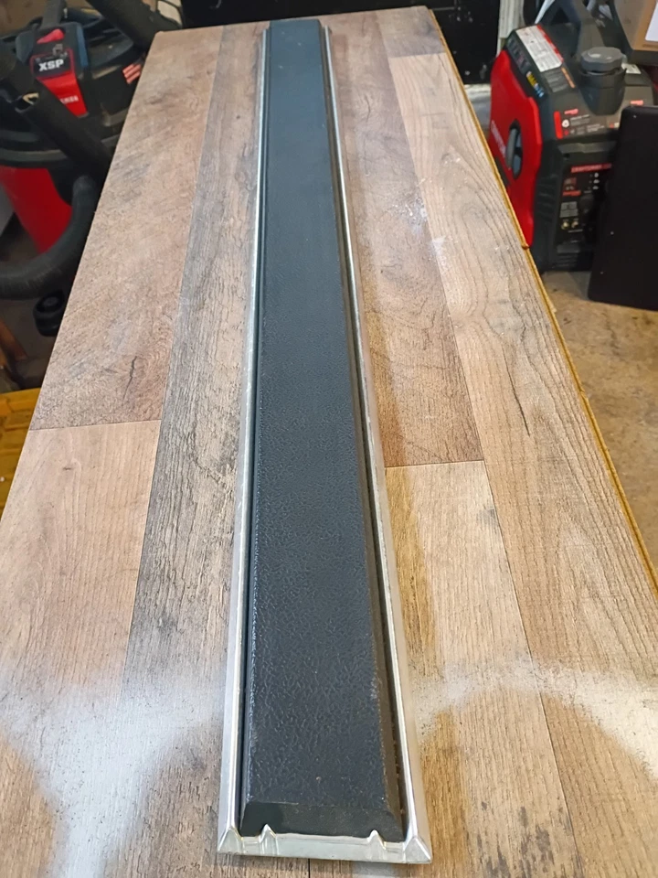 Dodge Ram Truck D150 1981-93/Ramcharger derecha/moldura de puerta de pasajero/tamadura Foto 3 de 4