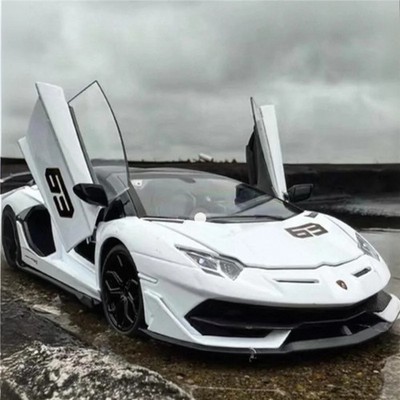 自動車 1/18 Lamborghini AventadorSVJ63Roadster 1/18 Lamborghini Aventadors SVJ 63 Alloy Car Model Diecast Toy