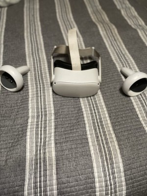 Meta Quest 2 128GB White Headset