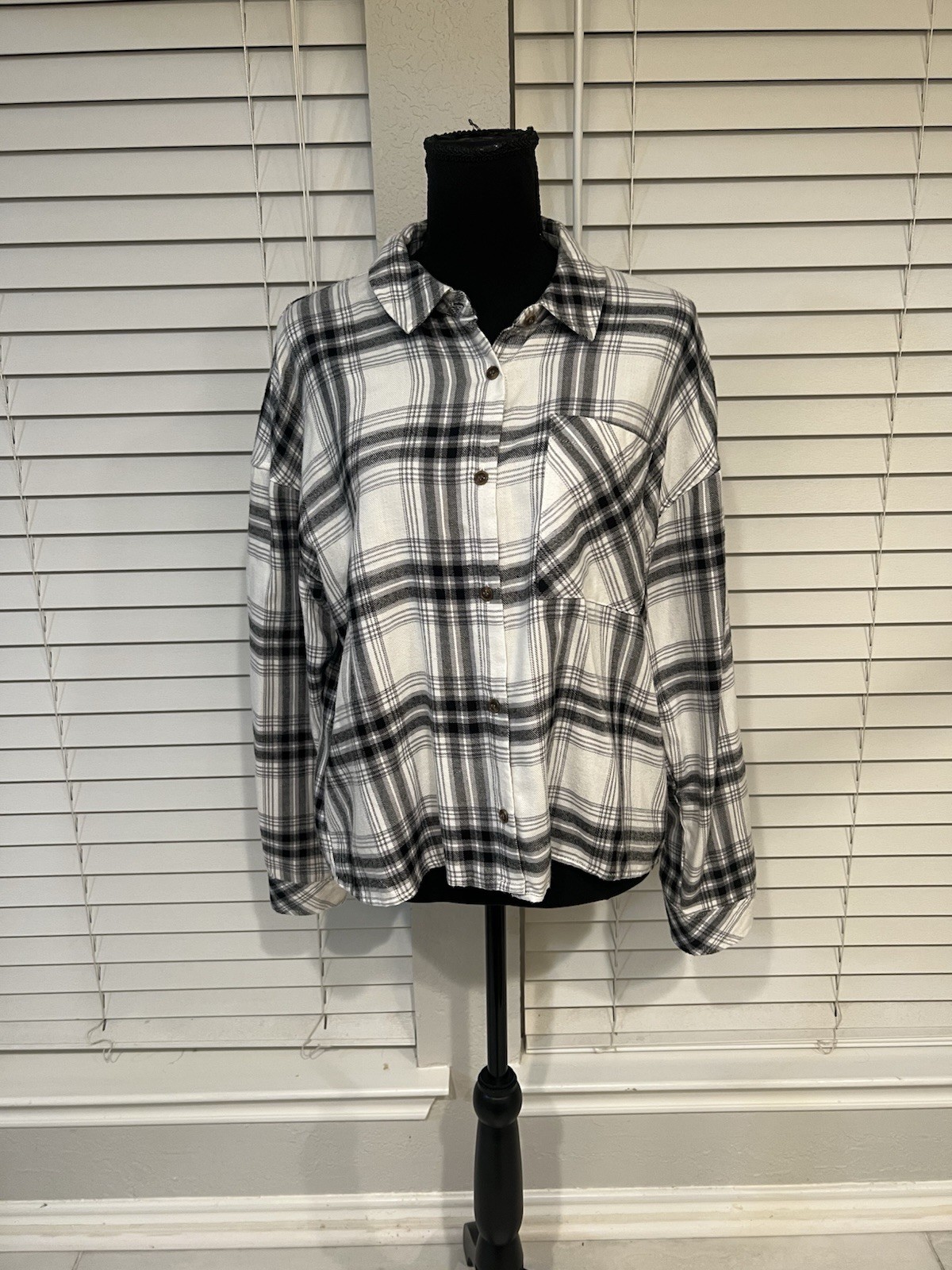 Women's Long Sleeve Plaid Flannel Size Large