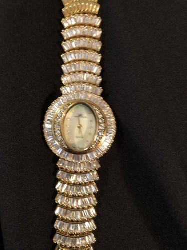 Adee Kaye Beverly Hills Ladies Quartz Watch- Gorgeous Watch with crystals