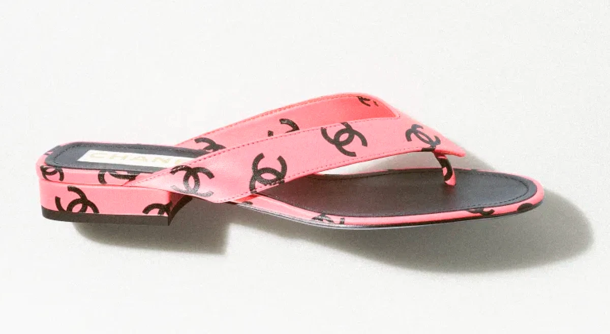 Chanel 22S Pink Black Printed Lambskin CC Logo Thong Flat Flip Flop Sandal 39.5