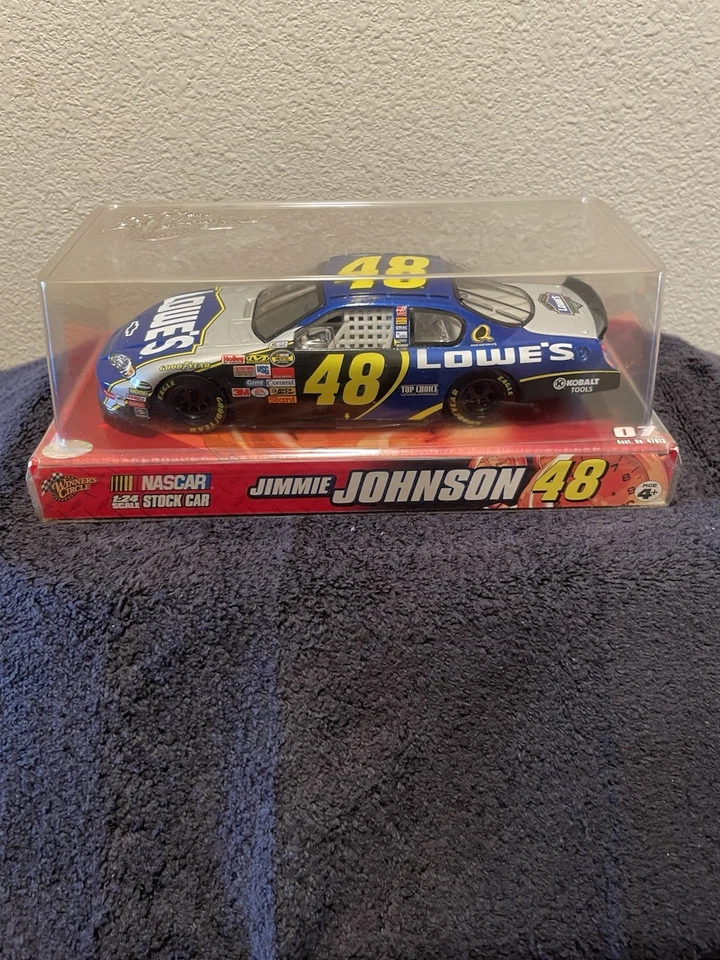NASCAR 1:24 Stock Car #48 Jimmie Johnson (Unopened/Original Packaging) - Image 3 of 4