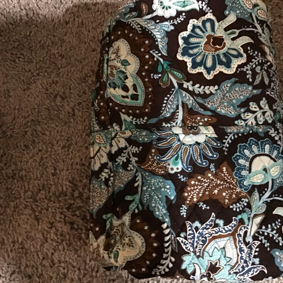 Vera Bradley “JAVA BLUE”  Small Duffel GYM Bag,.  Retired And Rare Pattern. - Image 4 of 4