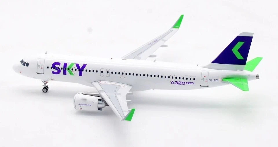 Sky Airline / Airbus A320-251 Neo / CC-AZC / EAVAZC / 1:200 Foto 3 de 4