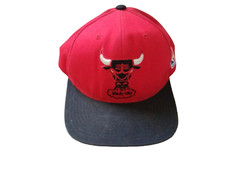 Hardwood Classics Chicago Bulls Red Black Jordan Fitted Cap Baseball Hat 7 3/8