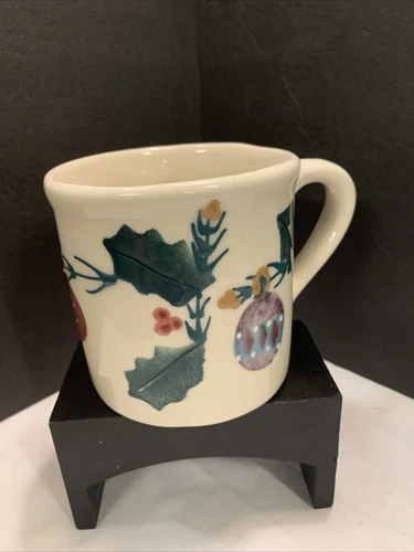 Vintage Hartstone Pottery Christmas Mug Holly And Tree Ornaments New