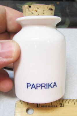 Eva Trio Porcelain Spice jar w cork stopper, designed by Ole Palsby, Paprika