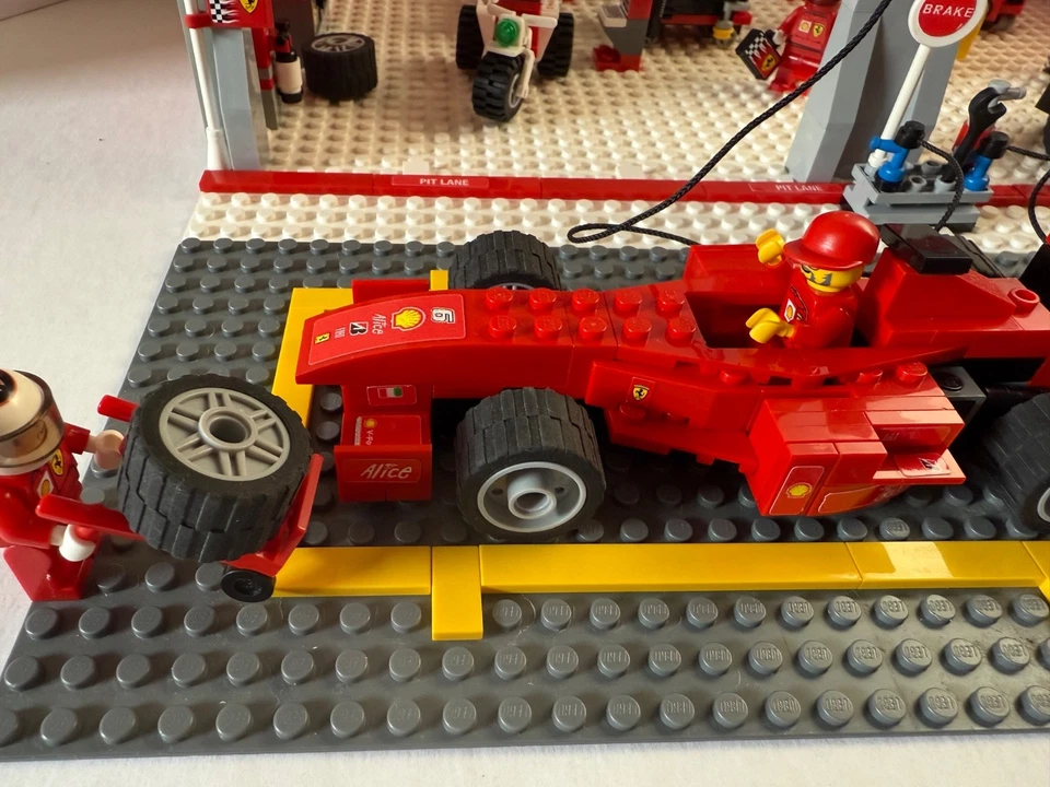 Vintage LEGO #8144 FERRARI Racers 248 F1  (Raikkonen Edition)~100% COMPLETE - Image 2 of 4