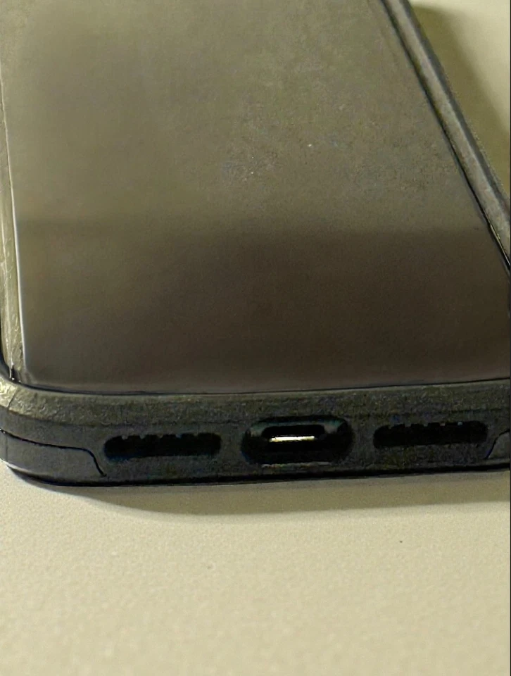 Apple iPhone XR 64GB Black MagSafe Case Bundle Extra Protectors Tracfone SIM New - Image 4 of 4