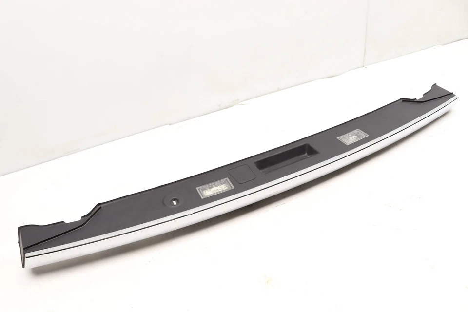 BMW 740LI 2011-2015 - Conjunto de luz/mango de escotilla de maletero Foto 2 de 4