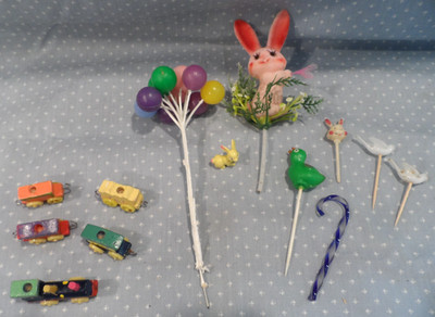 VTG EASTER BUNNY, BALLOON,BIRDS,& TRAIN SET ~PLASTIC CAKE TOPPERS