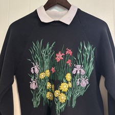 Vintage 90s Fruit Of The Loom Women s Navy Floral Puffy Paint Collared Sweater
