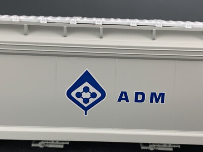 HO Atlas Master 20006749 ACF 5701 Grain Hopper ADM #75016