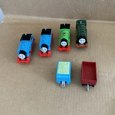 GULLANE THOMAS LIMITED & FRIENDS TRAIN LOT Of  4 Motorized Engines & 2 Cars
