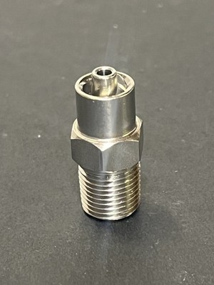 Luer Lock Adapter -316 Stainless NPT Adapter, Male Luer Lock to 1/8'' Male NPT