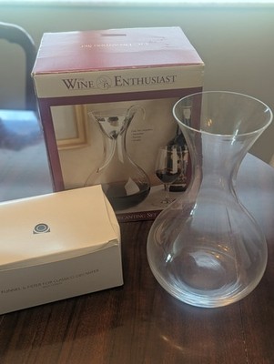 Wine Enthusiast 3 Pieces Decanting Set New Open Box