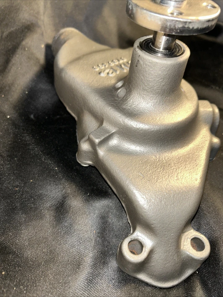 Chevrolet Corvette Impala 265 283 V8 1957-61 reconstruida bomba de agua 3736493 GM-9 Foto 3 de 4