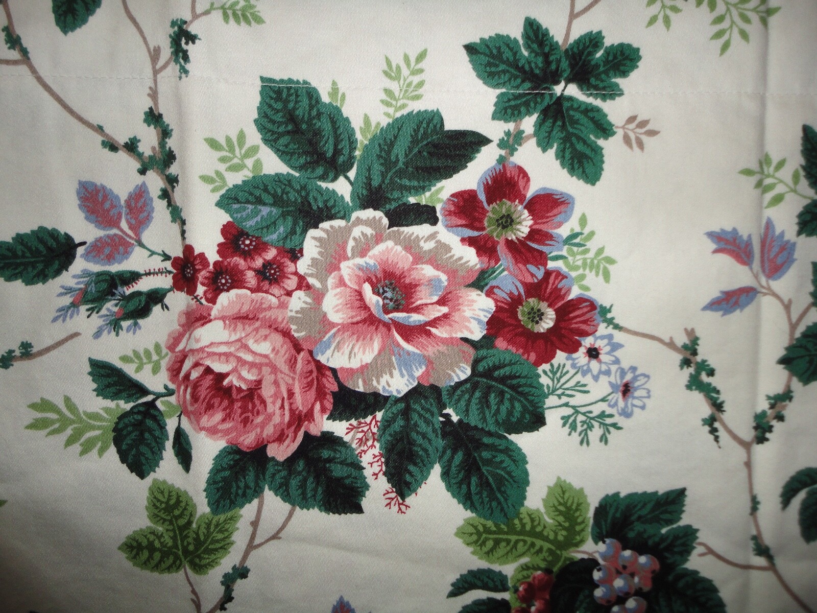 WAVERLY PLEASANT VALLEY CHIANTI GREEN BURGUNDY FLORAL (1) TAILORED