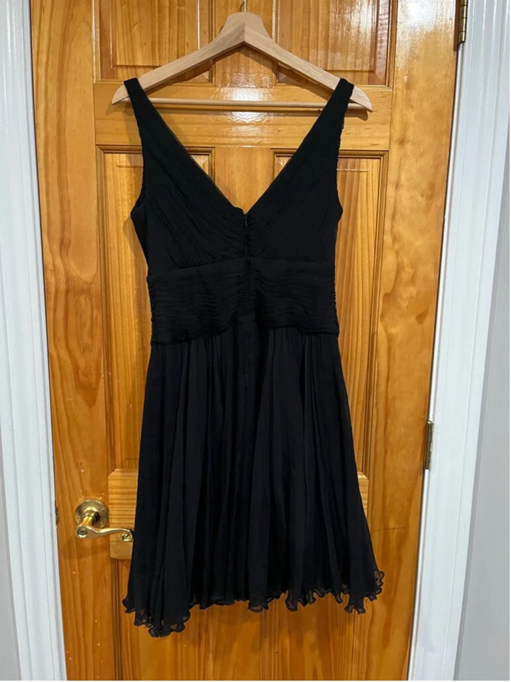 Vestido Tadashi Shoji Negro Calce y Acampanado Seda Whismigoth Gasa Talla 8 Pequeño Foto 4 de 4