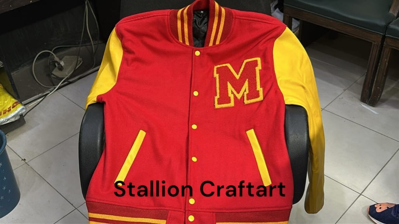 ALTRA Bomber Uomo MJ Thriller M Logo Varsity Letterman Lana Rossa Manica Gialla