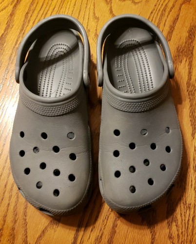 CROCS BRAND UNISEX WOMEN SIZE 11 MEN 