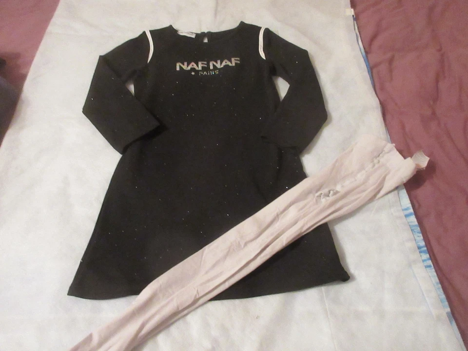 ensemble 8 ans:robe manches longues naf naf pailletée,collants fins - Photo 1/1