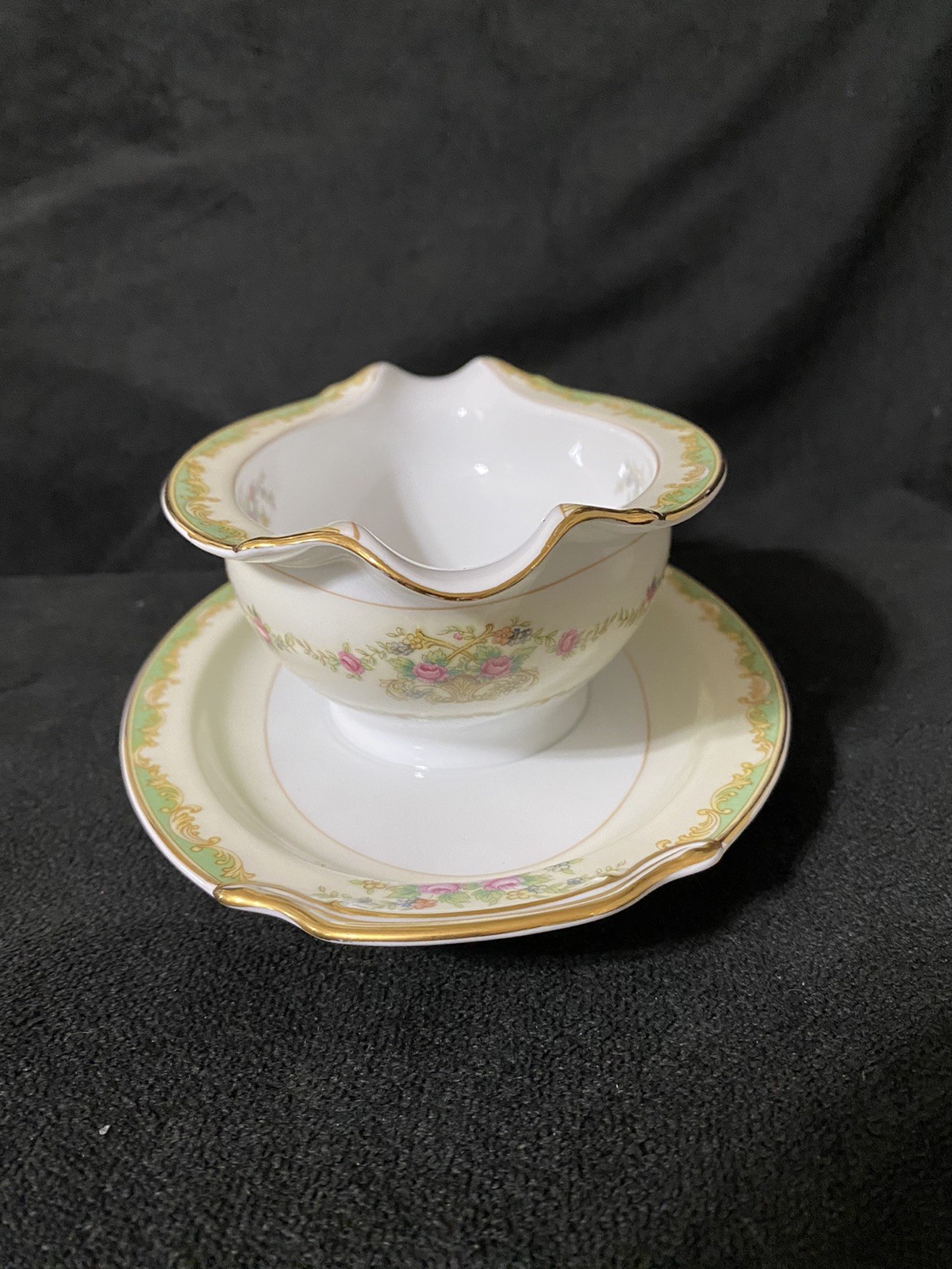 Noritake China “Greenbriar” Gravy Boat with Attached Plate #4730