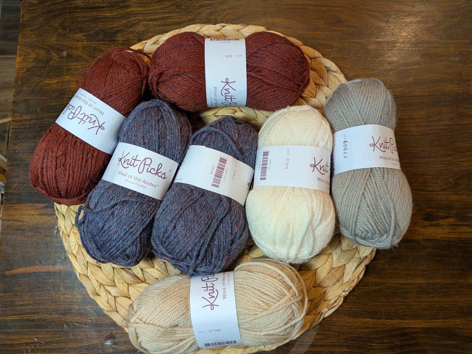 7 skeins Knit Picks Wool of the Andes Worsted wool yarn - 5 colors