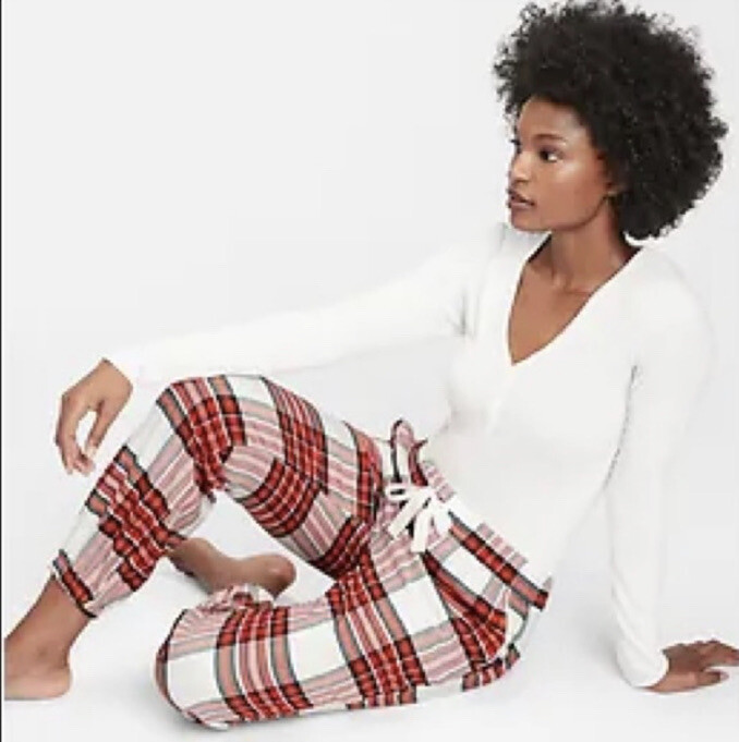 NEW LOVE By GAP Women’s Flannel Jogger Sleep Pants in White, Red, Green Plaid, L