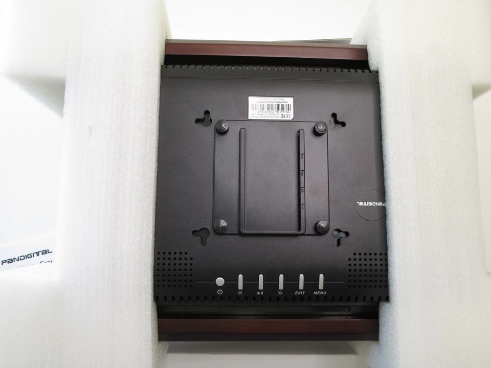 Pandigital PAN104-B 10.4” LCD Digital Photo Frame & Remote  NO COMPUTER REQUIRED - Image 3 of 4