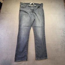 Signature by Levi Strauss & Co. Gold Label Womens 33x29 Totally Shaping Straight