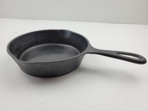 Wagner Ware Sidney -0- 7" Cast Iron Skillet No. 4 1054 No Cracks Sits Flat - Picture 5 of 6