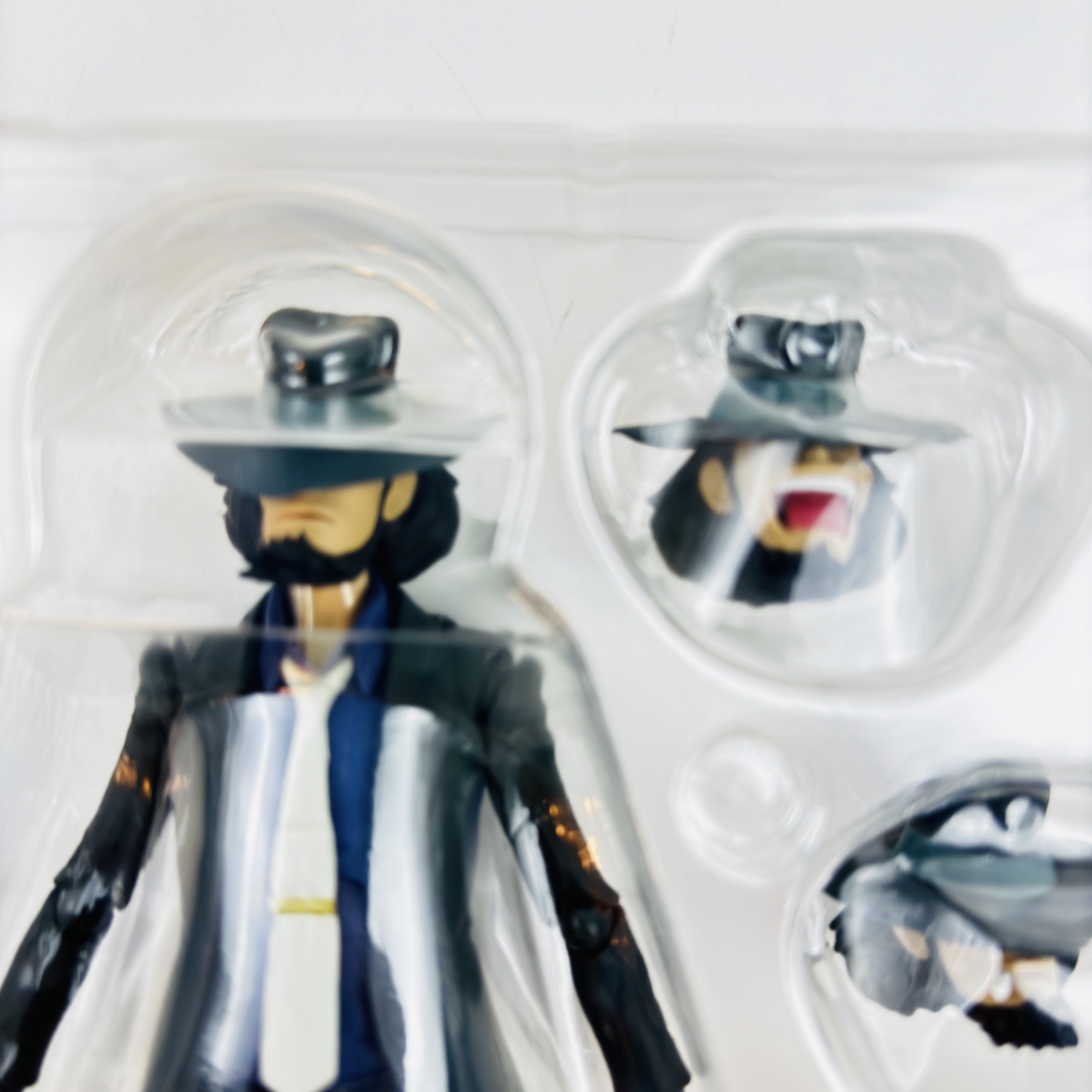 BANDAI S.H.Figuarts Daisuke Jigen Lupin the 3rd Figure Japan Anime W/box