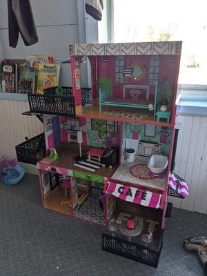 KidKraft 65922 Brooklyn's Loft Dollhouse with 25 accessories included