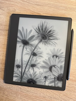 Amazon Kindle Scribe 16GB inkl. Premium Pen   Neuwertig