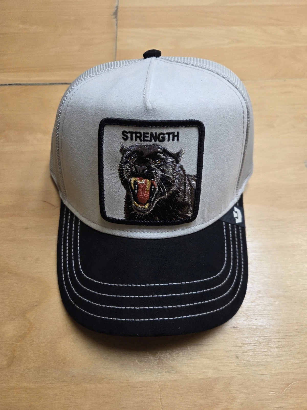 Goorin Bros Strength Panther Trucker Hat White Black Snapback Mesh Cap NWT NEW