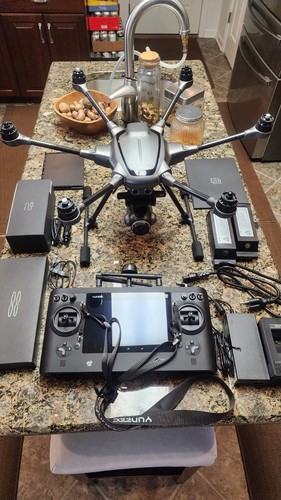 Yuneec Typhoon H Plus Professional Drone Intel RealSense and ST16S Controler.