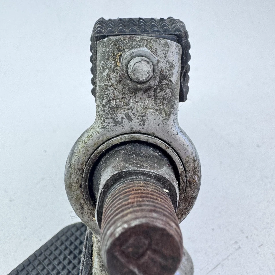 Pedales de bicicleta de goma bloque vintage 1/2" reflectores plataforma de metal negro retro A43 Foto 4 de 4